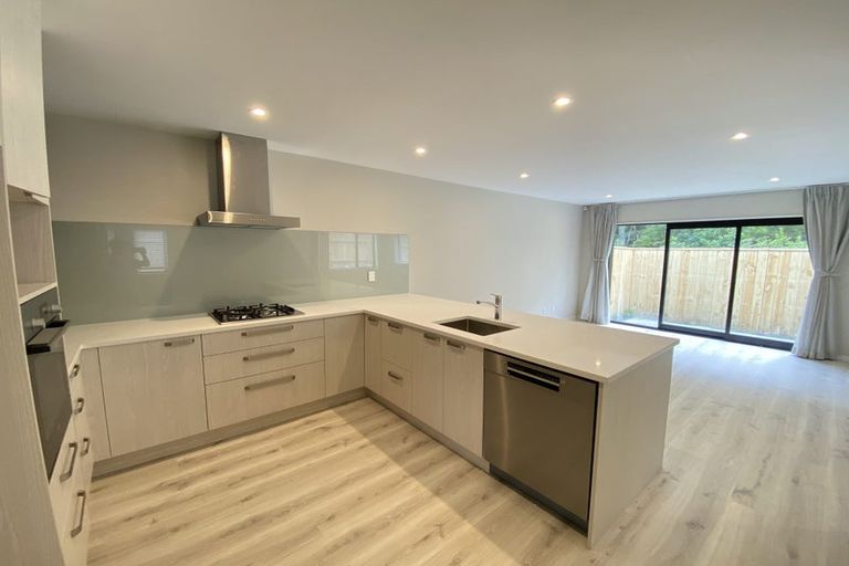 Photo of property in 8 Tagish Way, Orewa, 0931