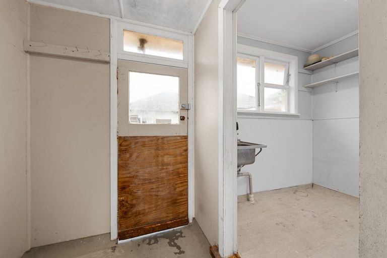 Photo of property in 46 Pollen Crescent, Melville, Hamilton, 3206