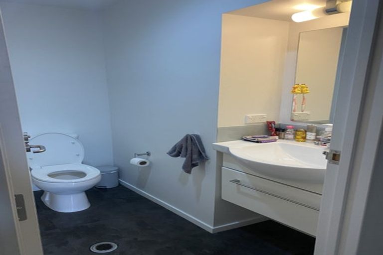 Photo of property in 10/2 Torrens Terrace, Mount Cook, Wellington, 6011