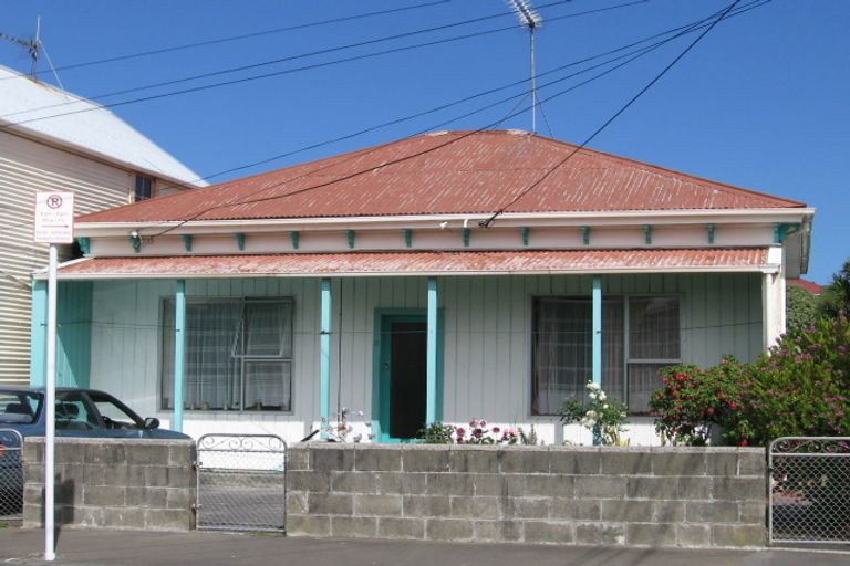 Photo of property in 12 Green Street, Newtown, Wellington, 6021