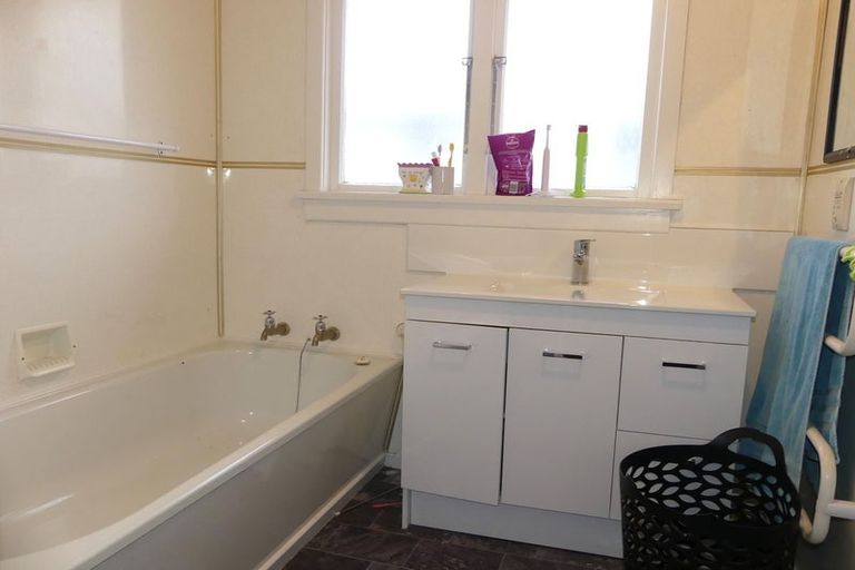 Photo of property in 56 Ascot Terrace, Kingswell, Invercargill, 9812