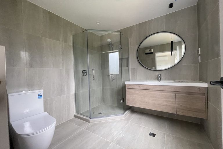 Photo of property in 40d Evelyn Place, Hillcrest, Auckland, 0627