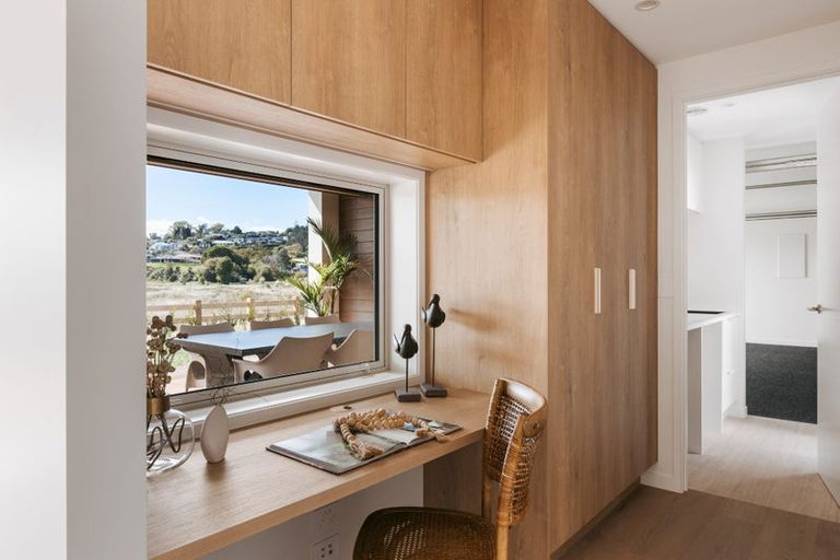 Photo of property in 60 Saint Pauls Drive, Brookfield, Tauranga, 3110