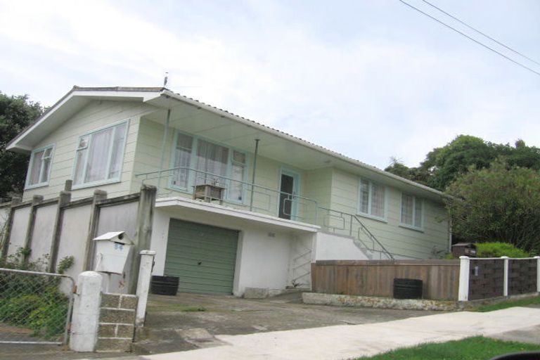 Photo of property in 82 Bell Street, Tawa, Wellington, 5028