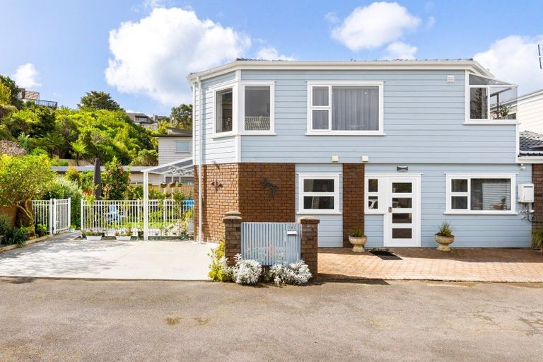 Photo of property in 1/28 Manly Esplanade, Browns Bay, Auckland, 0630