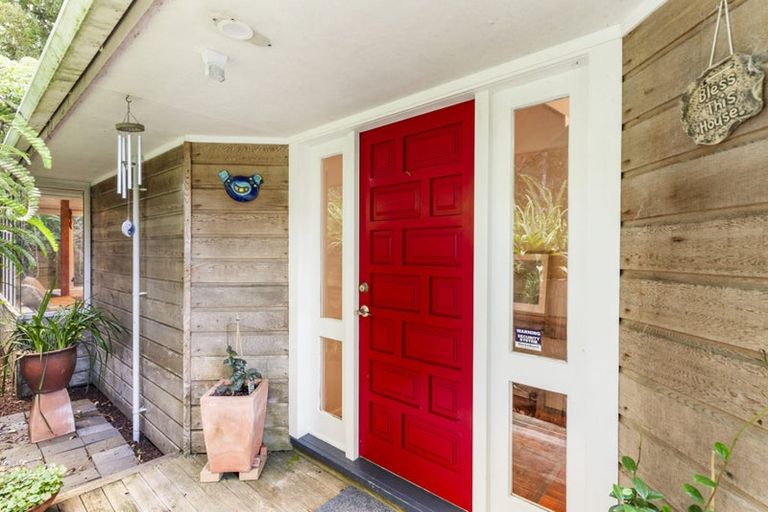 Photo of property in 1/28 Cresta Avenue, Beach Haven, Auckland, 0626