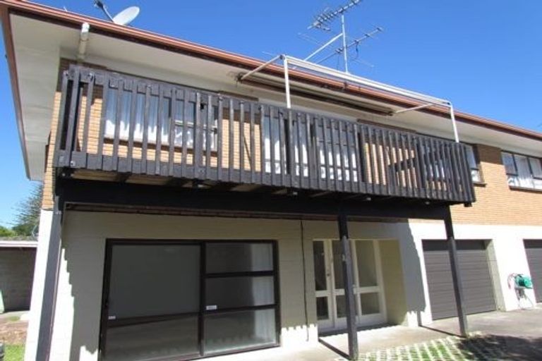 Photo of property in 1/53 Butley Drive, Farm Cove, Auckland, 2012