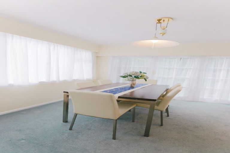 Photo of property in 12 Redwood Avenue, Tawa, Wellington, 5028