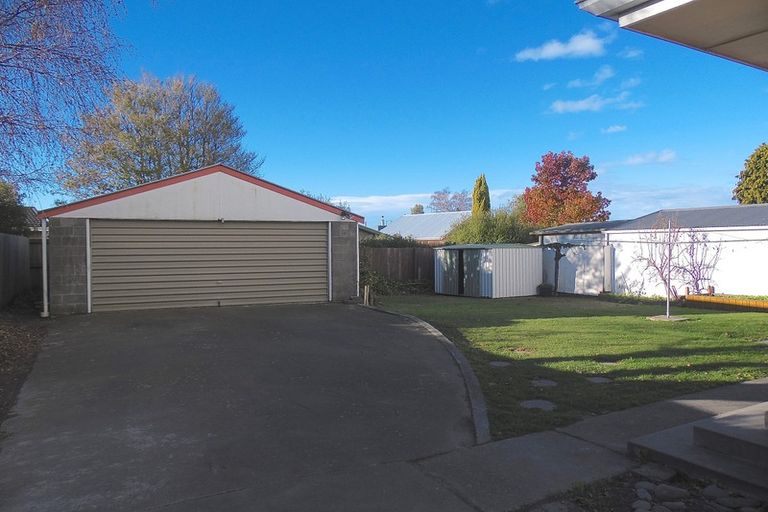 Photo of property in 57 Burnside Crescent, Burnside, Christchurch, 8053