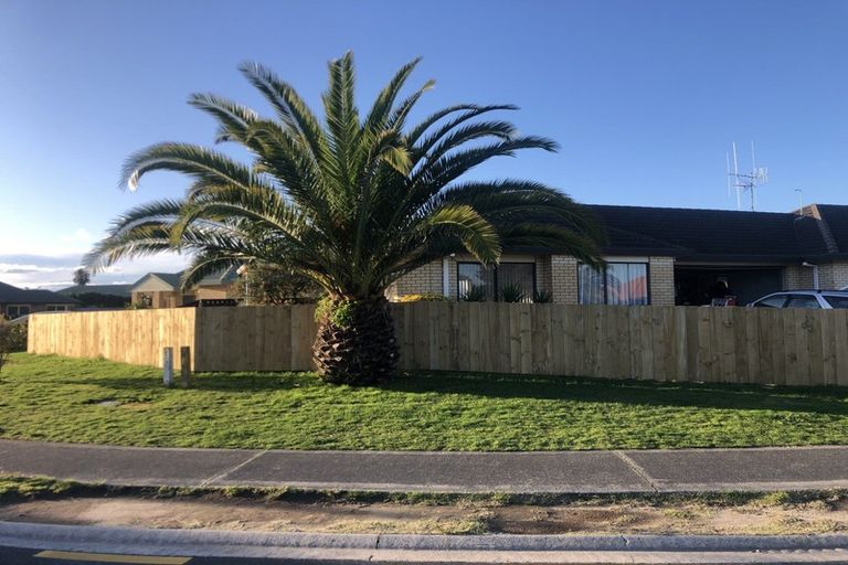 Photo of property in 2 Thoroughbred Place, Papamoa Beach, Papamoa, 3118