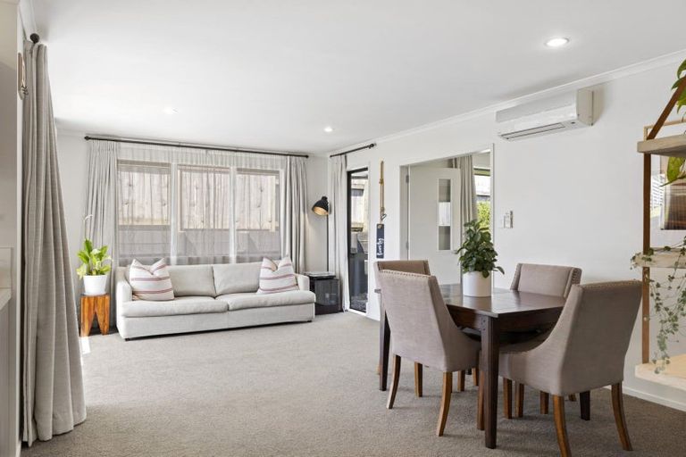 Photo of property in 92 Falcon Drive, Welcome Bay, Tauranga, 3112