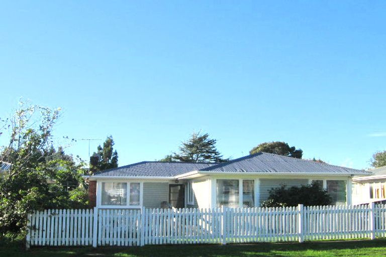 Photo of property in 24 Mclean Avenue, Papatoetoe, Auckland, 2025
