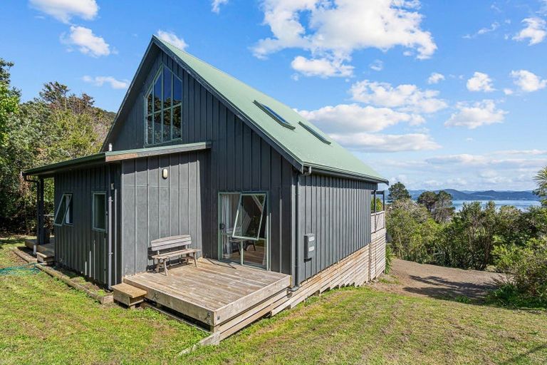 Photo of property in 10 Bay View Road, Whangarei Heads, Whangarei, 0174