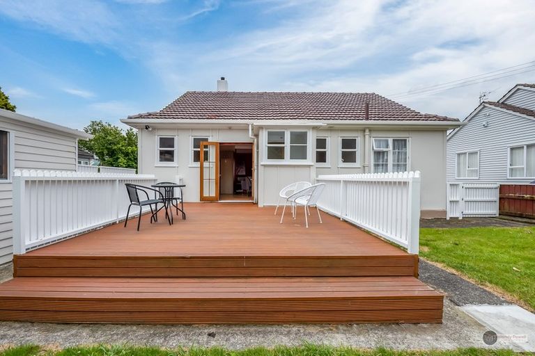 Photo of property in 11 Wheatley Street, Naenae, Lower Hutt, 5011