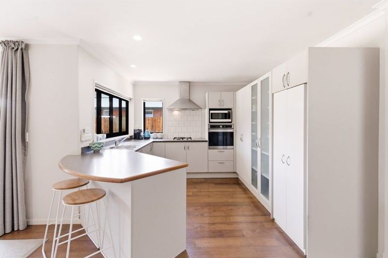 Photo of property in 15 Blowers Place, Halswell, Christchurch, 8025