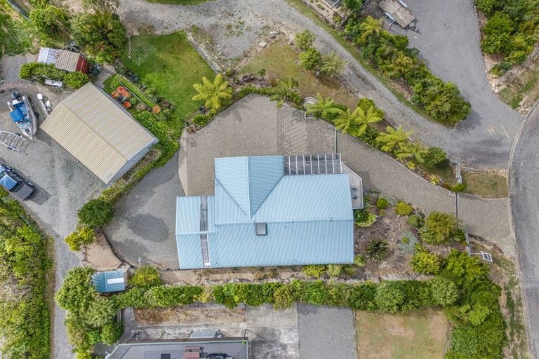 Photo of property in 11 Field Terrace, Okiwi Bay, French Pass, 7193