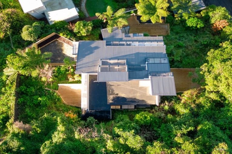 Photo of property in 33 Homebush Road, Khandallah, Wellington, 6035