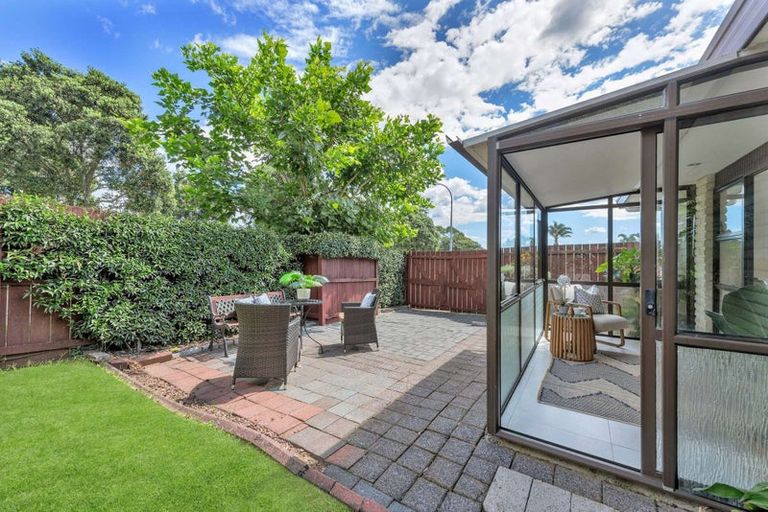 Photo of property in 1/48 Highland Park Drive, Highland Park, Auckland, 2010