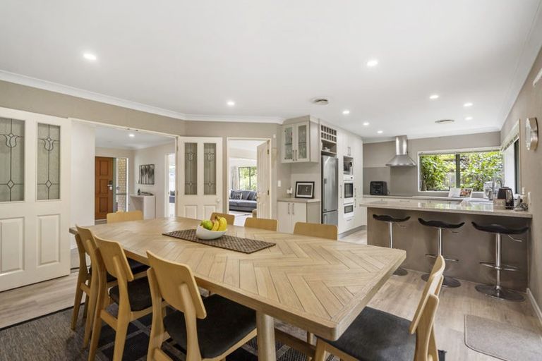 Photo of property in 27 Hogarth Rise, West Harbour, Auckland, 0618