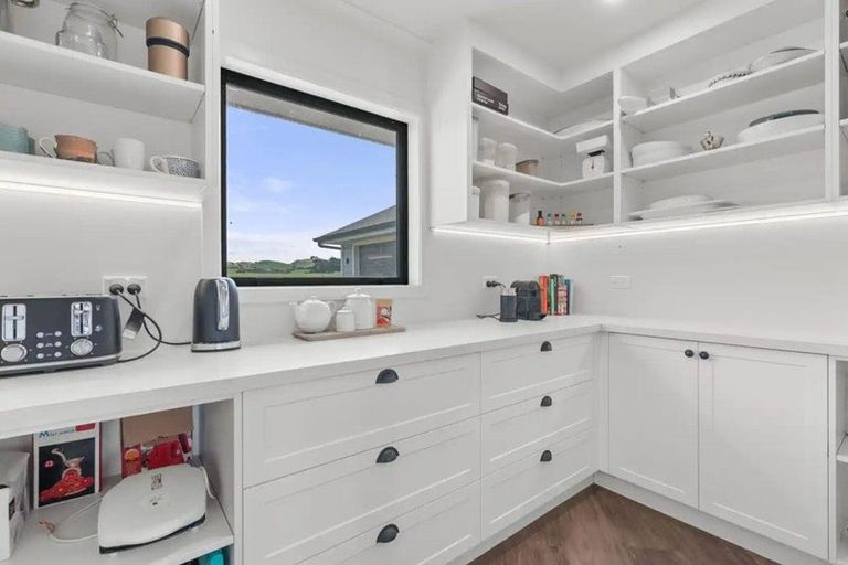 Photo of property in 117 Ruakokoputuna Road, Ruakokoputuna, Martinborough, 5781