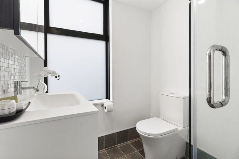 Photo of property in Augusta Apartments, 34/254 Willis Street, Te Aro, Wellington, 6011