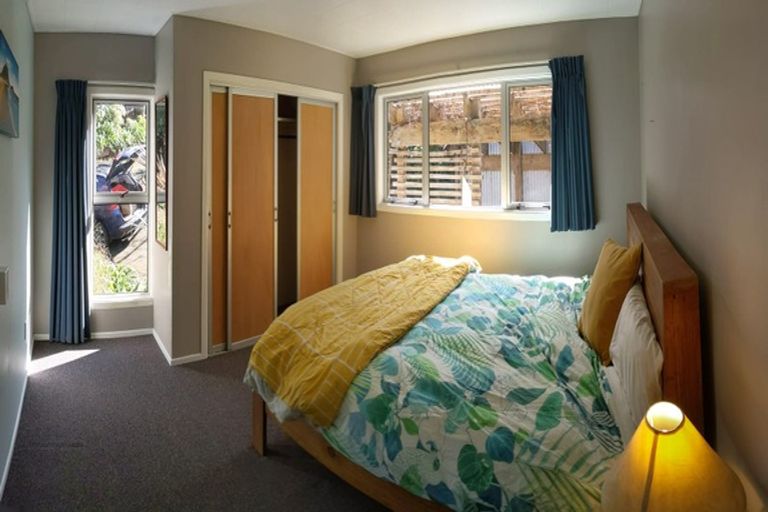 Photo of property in 15 Linda Street, Oakura, 4314