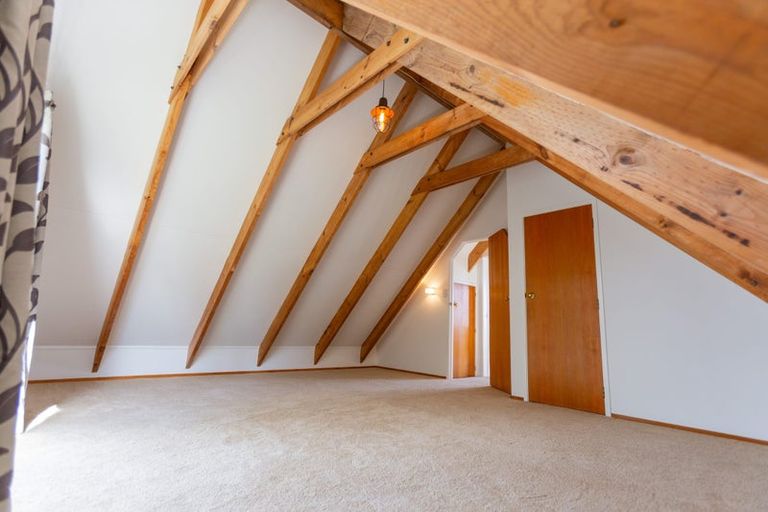 Photo of property in 1396 Whangaparaoa Road, Army Bay, Whangaparaoa, 0930