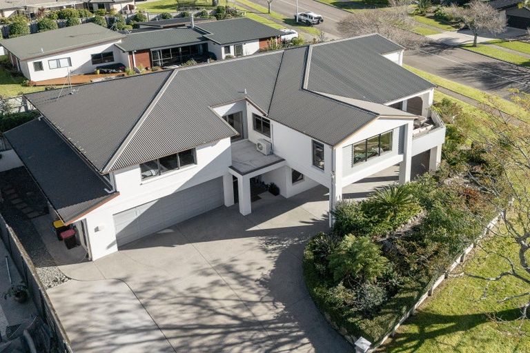 Photo of property in 2 Parnwell Place, Ohauiti, Tauranga, 3112
