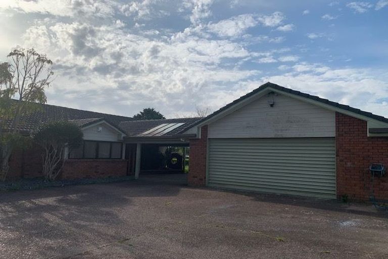 Photo of property in 454 Taupaki Road, Kumeu, 0892