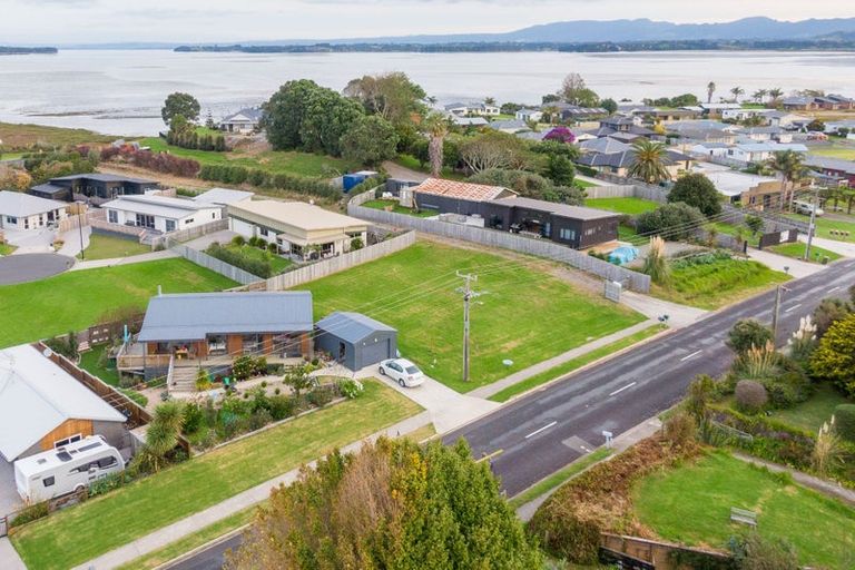 Photo of property in 59 Athenree Road, Athenree, Katikati, 3177