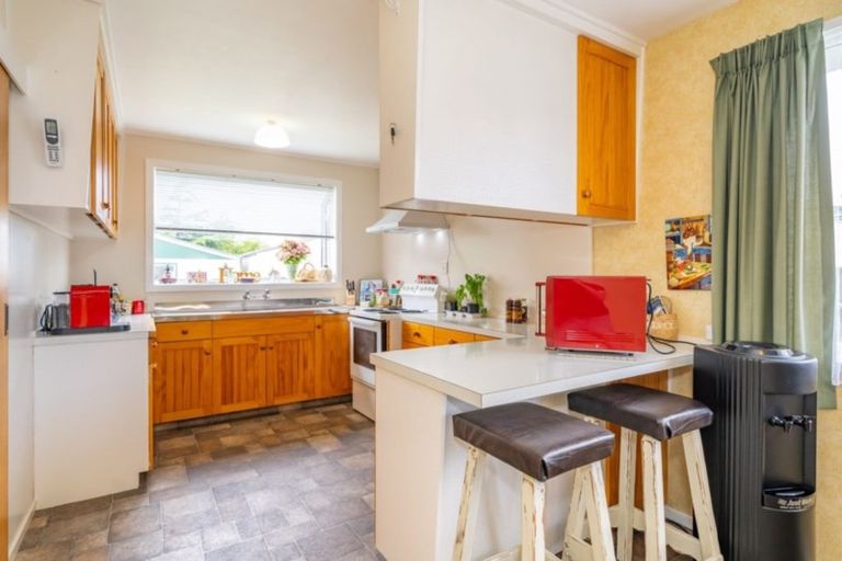 Photo of property in 4 Ruapae Grove, Trentham, Upper Hutt, 5018