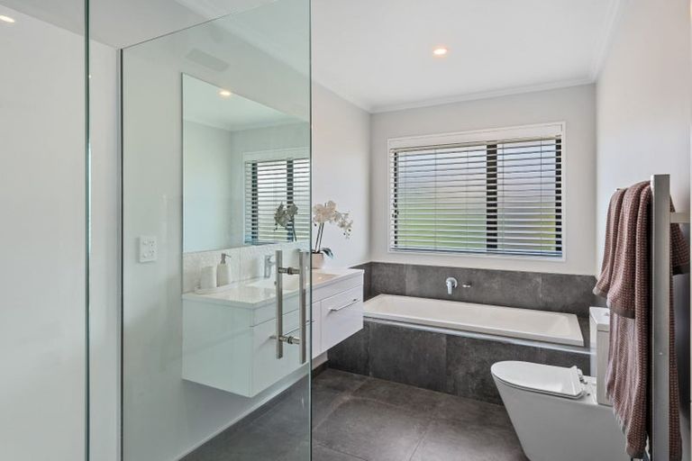 Photo of property in 11 Leader Street, Marshland, Christchurch, 8083