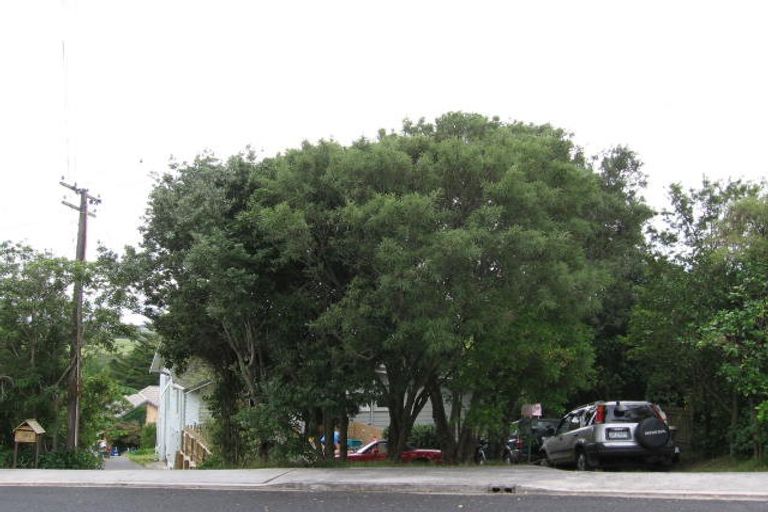 Photo of property in 1/16 Willis Street, Torbay, Auckland, 0630