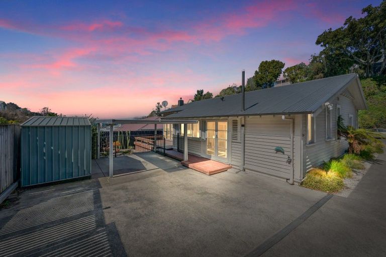 Photo of property in 53 Shakespeare Road, Bluff Hill, Napier, 4110