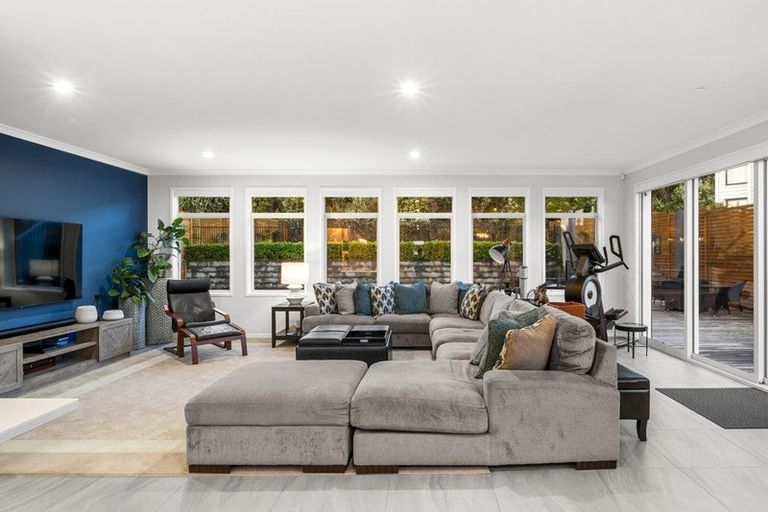 Photo of property in 39 Headsail Drive, Long Bay, Auckland, 0630