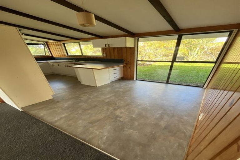 Photo of property in 39 Rautawhiri Road, Helensville, 0800