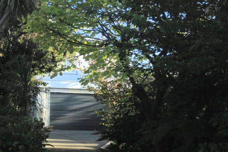 Photo of property in 5 Whyte Street, Paraparaumu Beach, Paraparaumu, 5032