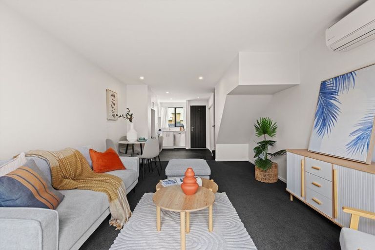 Photo of property in 2/111 Edgeware Road, St Albans, Christchurch, 8014