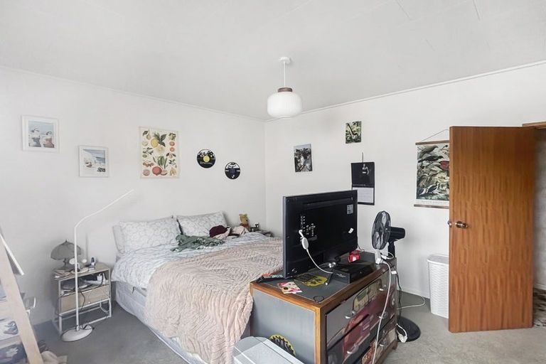 Photo of property in 7 Airdrie Avenue, Epuni, Lower Hutt, 5011