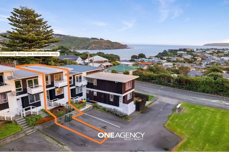 Photo of property in 4/12 Thornley Street, Titahi Bay, Porirua, 5022