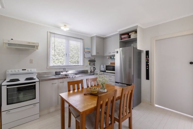 Photo of property in 32 Bellevue Road, Brookfield, Tauranga, 3110