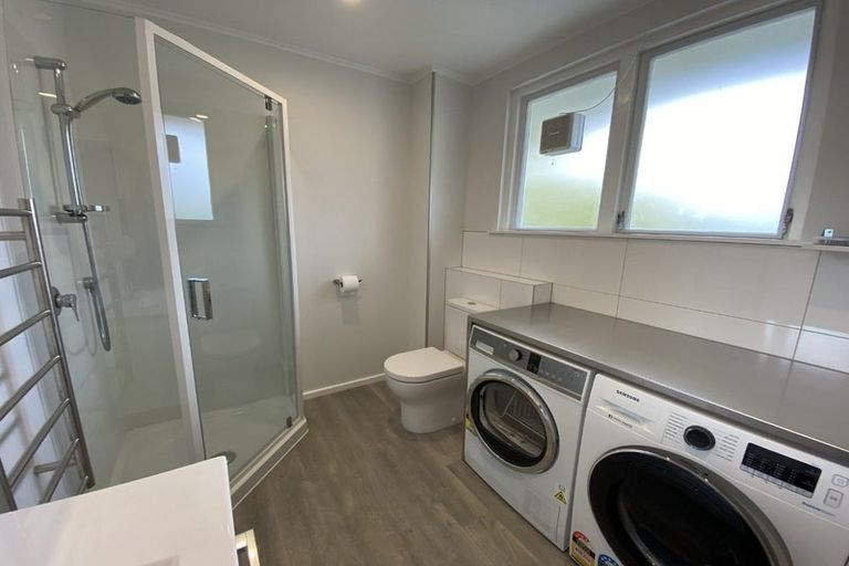 Photo of property in 4/18 Agra Crescent, Khandallah, Wellington, 6035