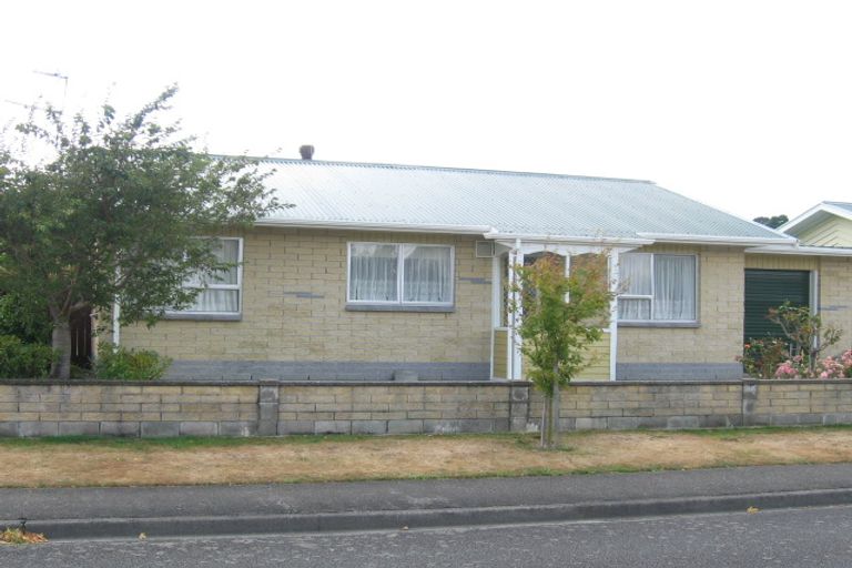 Photo of property in 2a Roband Crescent, Brown Owl, Upper Hutt, 5018