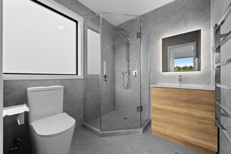 Photo of property in 12 Kautawa Lane, Massey, Auckland, 0614