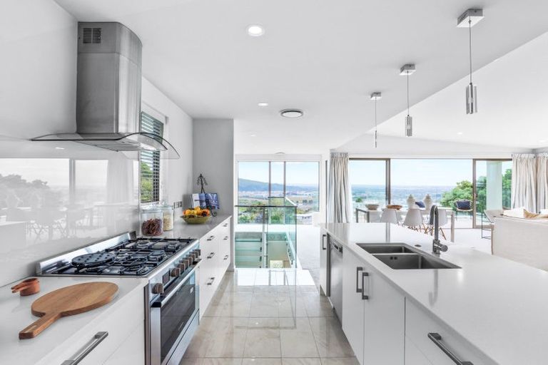 Photo of property in 320 Cannon Hill Crescent, Mount Pleasant, Christchurch, 8081