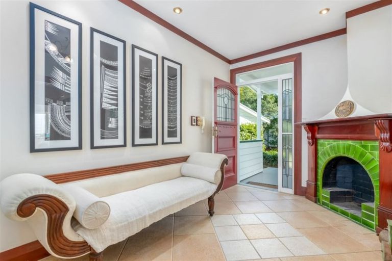 Photo of property in 102 Matua Road, Huapai, Kumeu, 0810