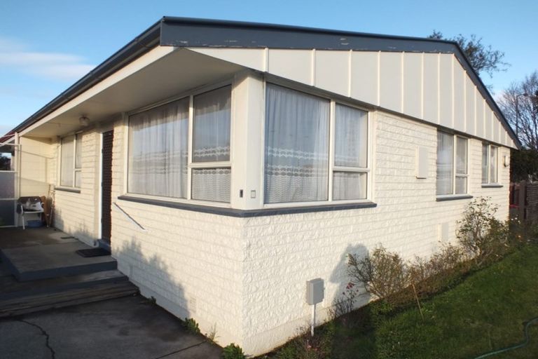 Photo of property in 1/4 Division Street, Riccarton, Christchurch, 8041
