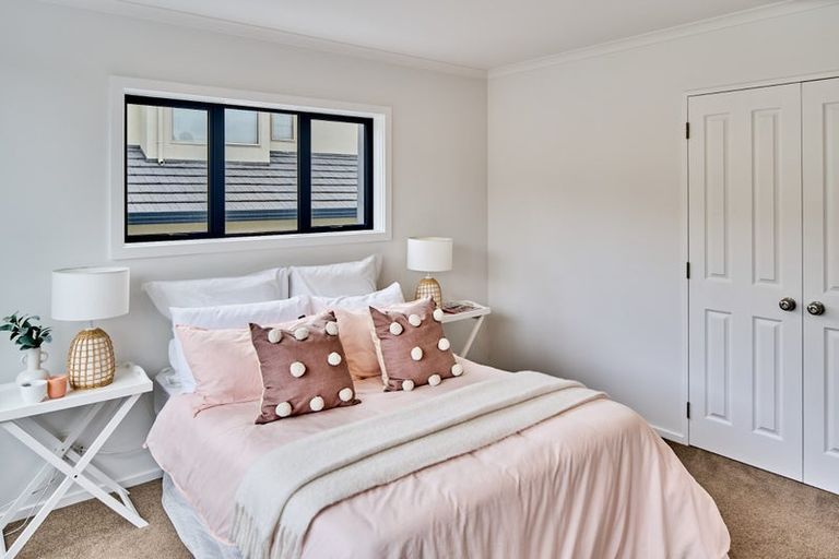 Photo of property in 32 Amesbury Drive, Churton Park, Wellington, 6037