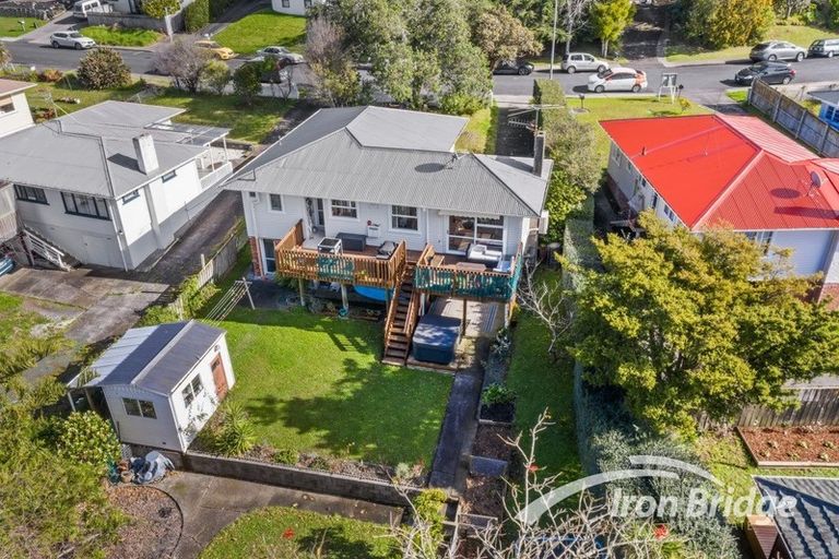 Photo of property in 49 Bruce Road, Glenfield, Auckland, 0629