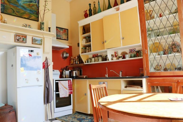 Photo of property in 72 Sutherland Street, Dunedin Central, Dunedin, 9016